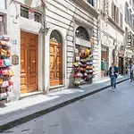 Uffizi Gallery In The Heart Of The City