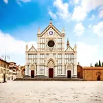 Uffizi Gallery In The Heart Of The City